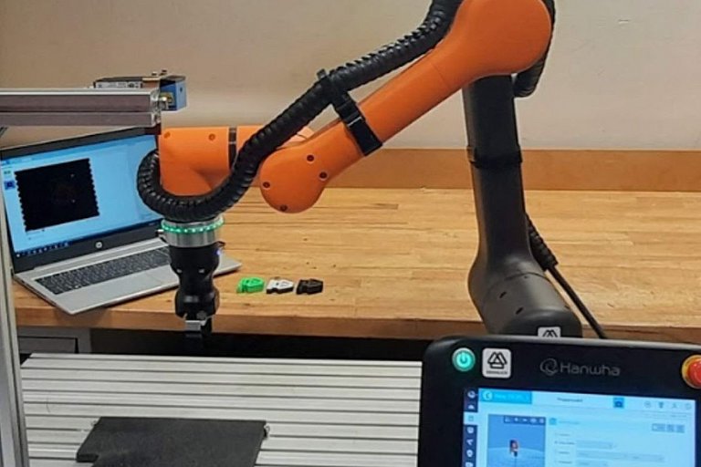 Hanwha HCR robot