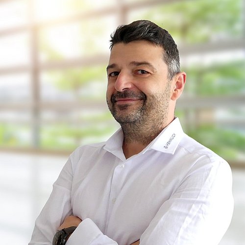 Kúcs Mihály - területi képviselő | Hennlich