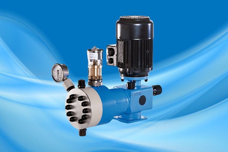 Vezérelhető dugattyús membránszivattyú Vezérelhető dugattyús membránszivattyú